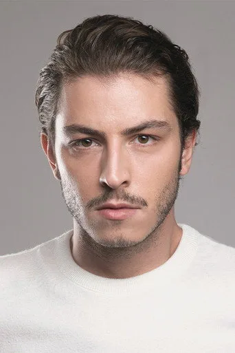 Boran Kuzum — Türk dizi oyuncusu fotoğrafı