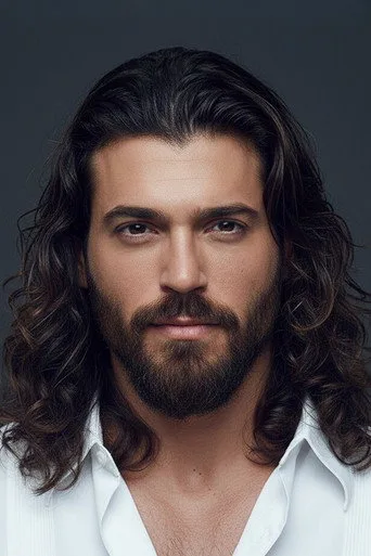 Can Yaman — Türk dizi oyuncusu fotoğrafı