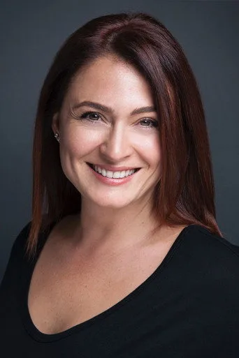 Ceyda Düvenci — Türk dizi oyuncusu fotoğrafı