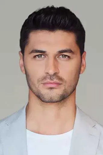 Emre Dinler, Kızılcık Şerbeti dizisinde Fatih Ünal rolünde