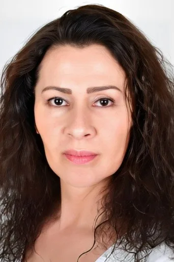 Gonca Cilasun, Uzak Şehir dizisinde Sadakat Albora rolünde