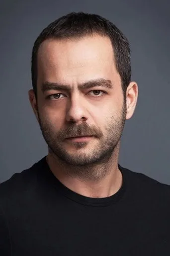 Kerem Fırtına, Kurtlar Vadisi dizisinde Eren Eylül rolünde