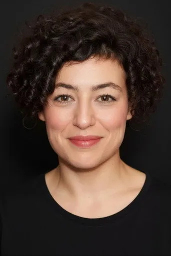 Nergis Öztürk — Türk dizi oyuncusu fotoğrafı