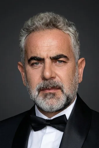Yurdaer Okur — Türk dizi oyuncusu fotoğrafı
